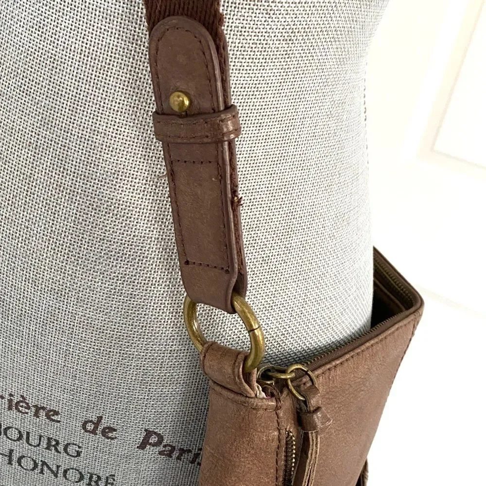 The Sak Lucia Crossbody Leather Bag Zipper & Fridge Accent